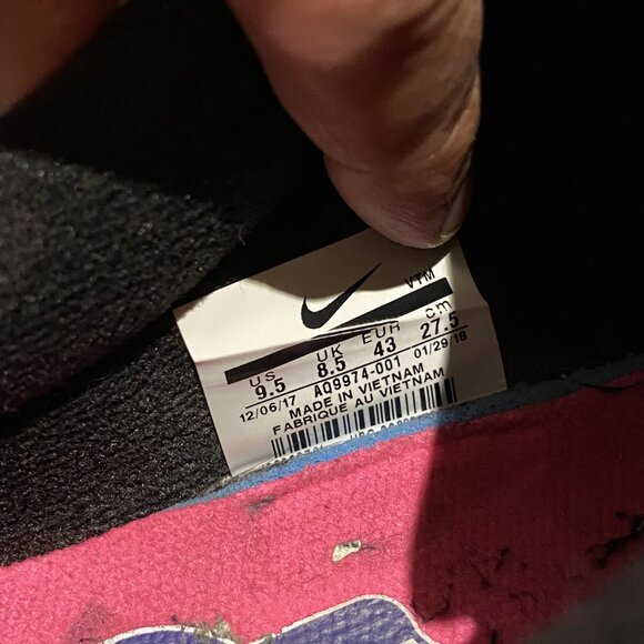 Nike Air Max 180 Black & Pink Blast (2018) - Picture 8 of 10